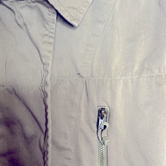 BAR lll | Green Sleeveless Cargo Vest | Military Style Top | Outdoors Activity - Picture 4 of 12